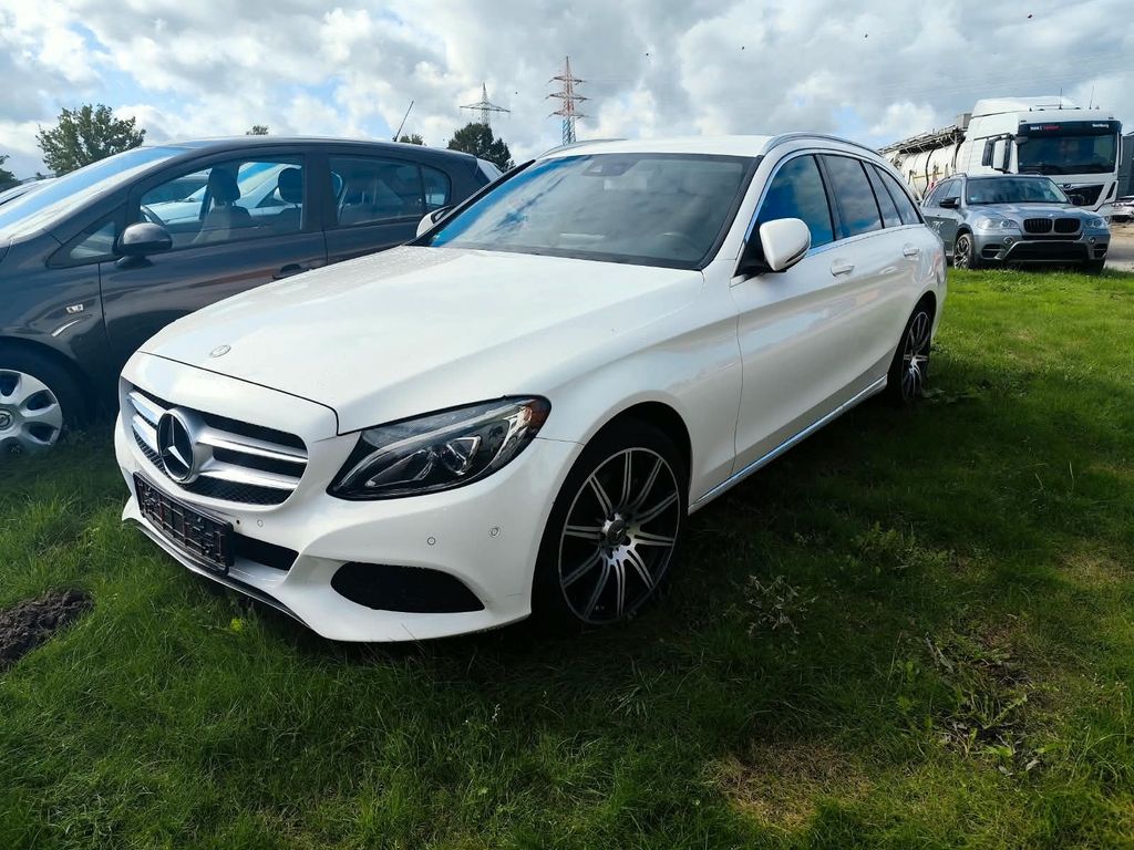 Image of Mercedes-Benz C 220