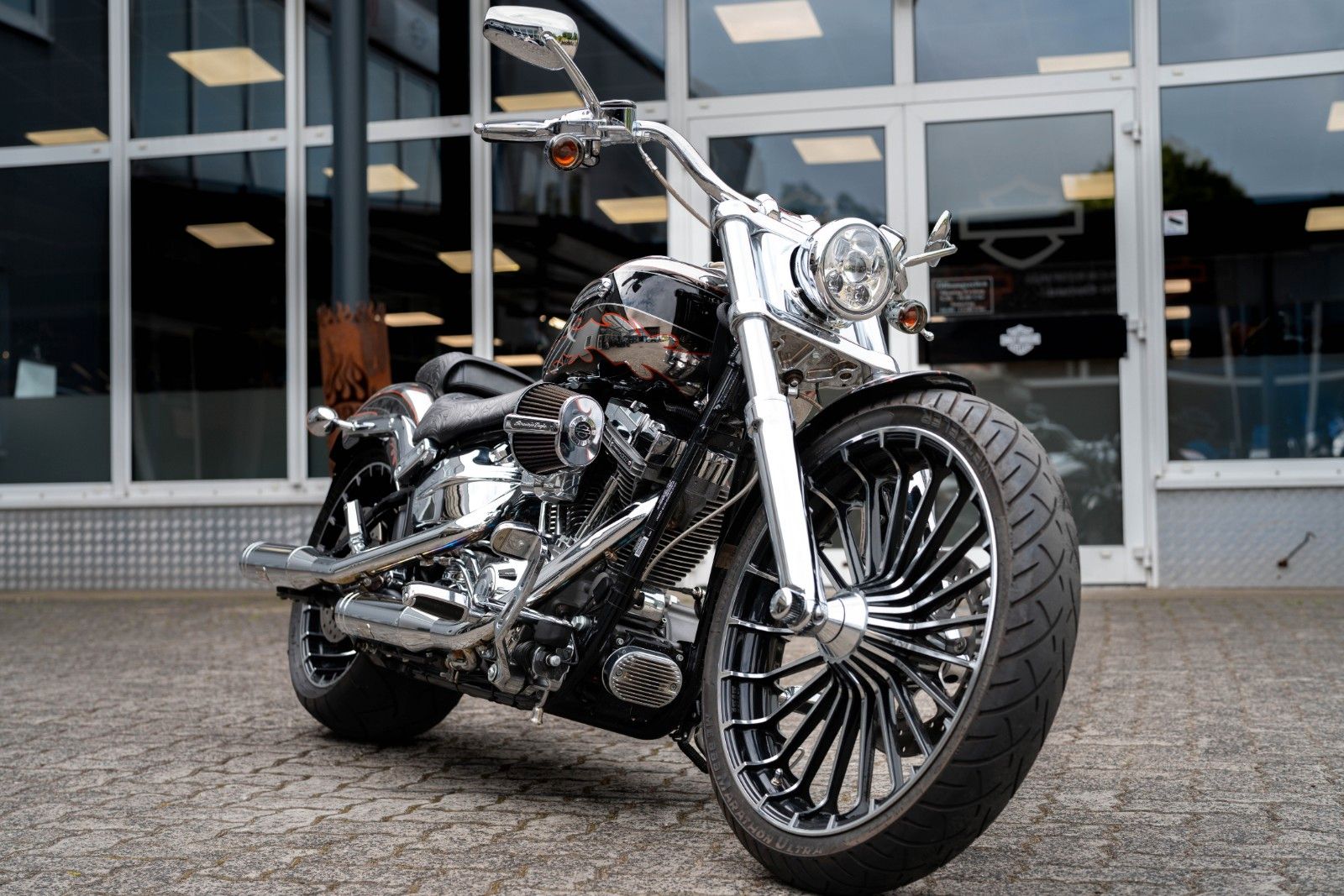Fahrzeugabbildung Harley-Davidson FXSBSE CVO Breakout 110 cui - Twin Cam - Jekill