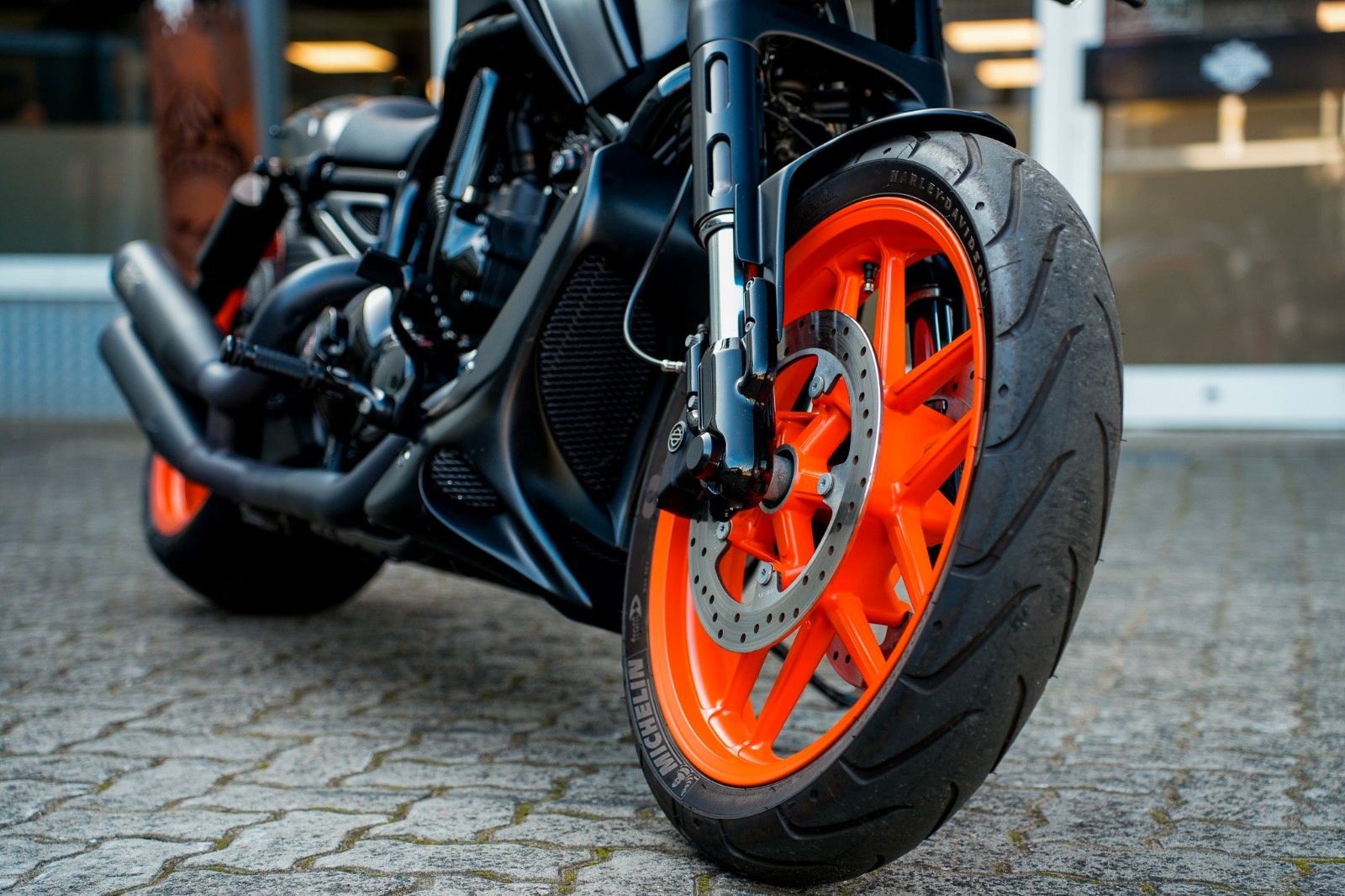 Fahrzeugabbildung Harley-Davidson VRSDCX Night Rod Special - BBC Dragbar AIRRIDE