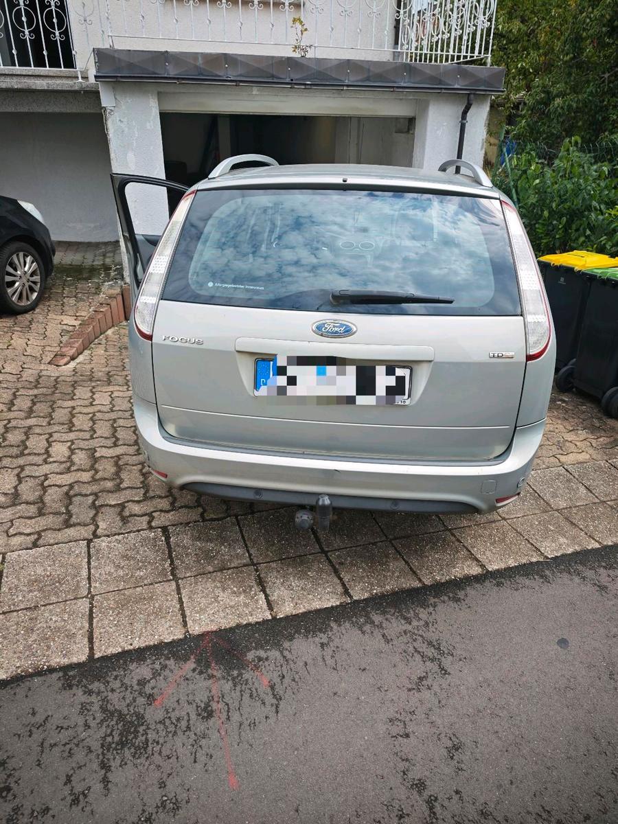 Ford Focus 2010 — photo 6