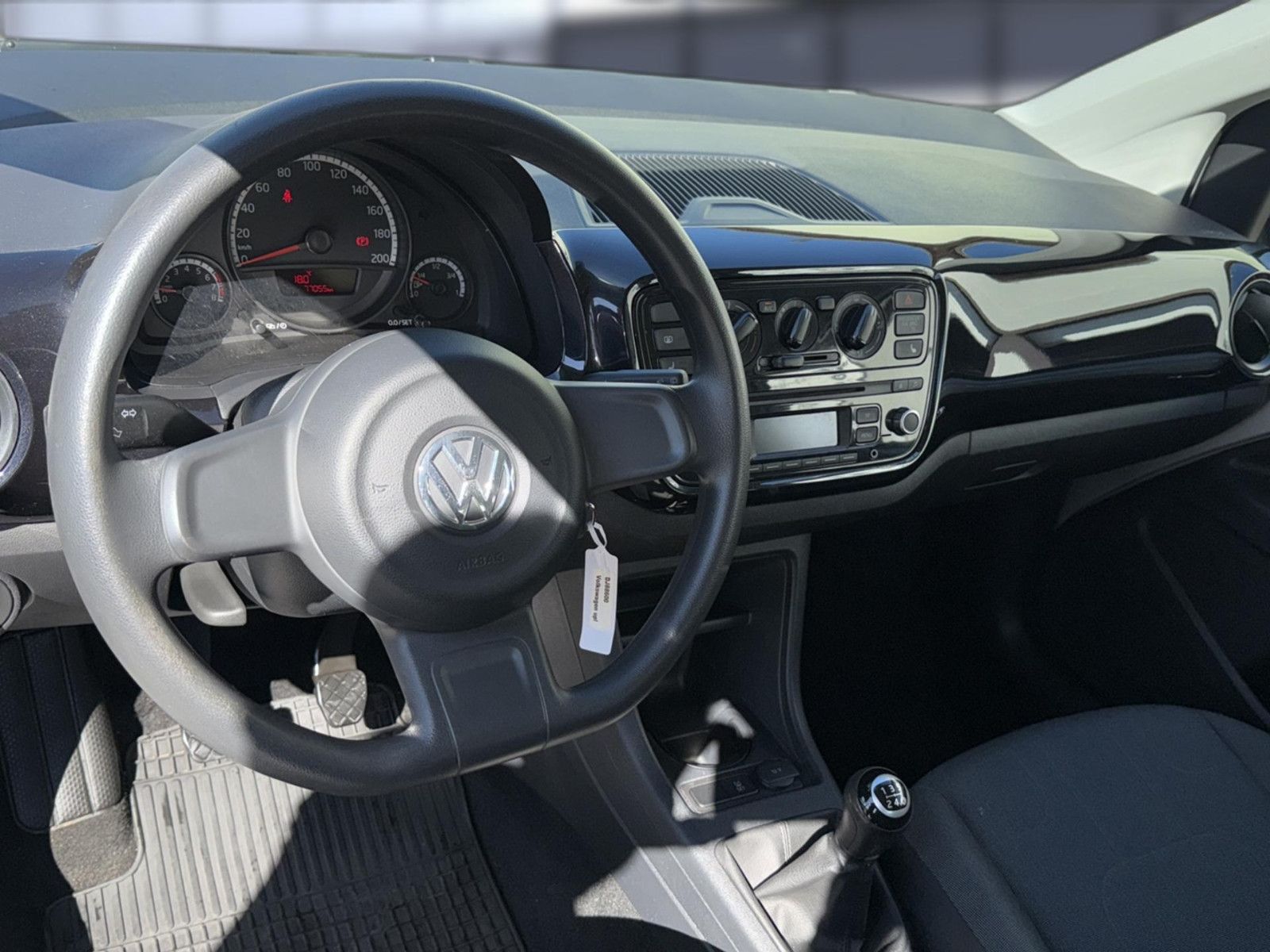 Fahrzeugabbildung Volkswagen up! move up!/ unfallfrei