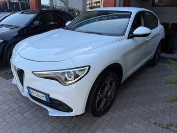 Alfa-Romeo Stelvio - 2