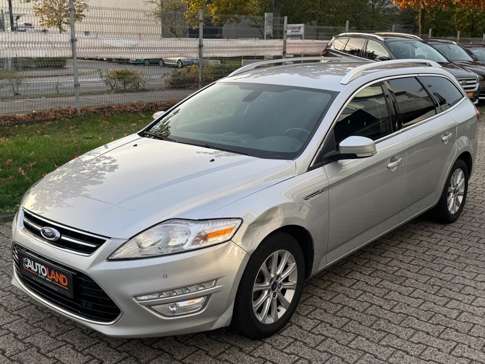 Ford Mondeo 2012 — rear view