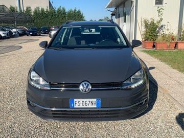 Volkswagen Golf - 2