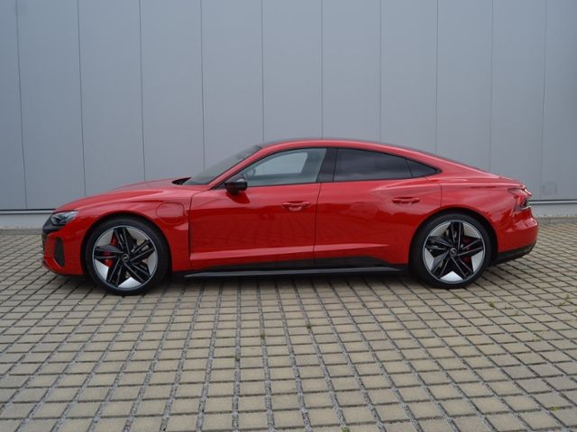 RS e-tron GT quattro NP:177.228/CARBON/LUFT/21-Z