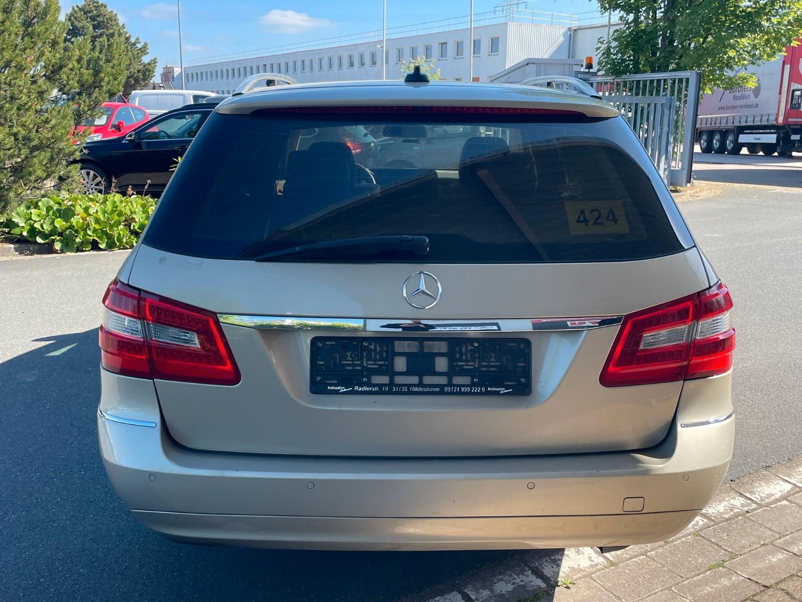 Mercedes-Benz E200 2012 — photo 7