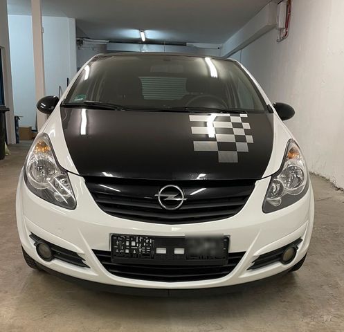 Opel Corsa D 2010, 1,4 Benzin,87 PS.