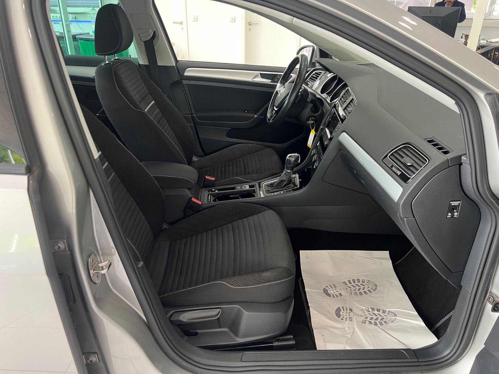 Fahrzeugabbildung Volkswagen Golf VII Lim. Cup 1.6 TDI DSG