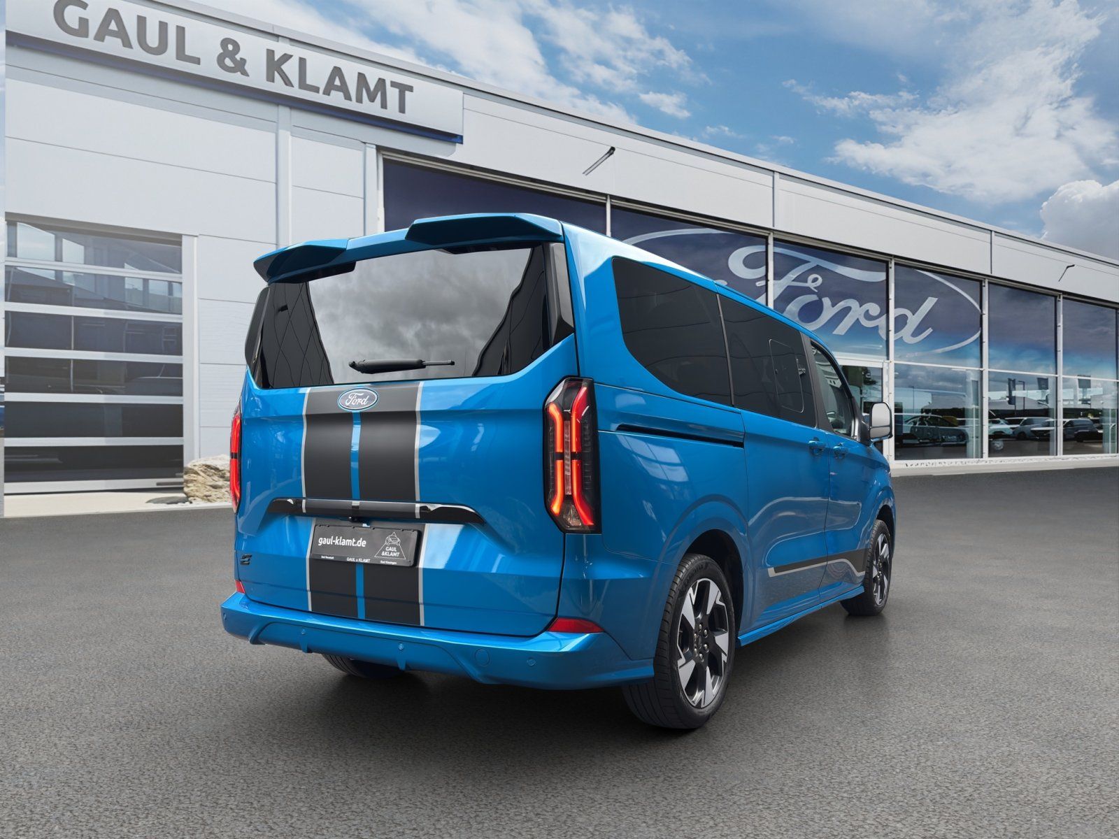 Fahrzeugabbildung Ford Tourneo Custom Elektro eMotor 340 L1 #Sport #RW