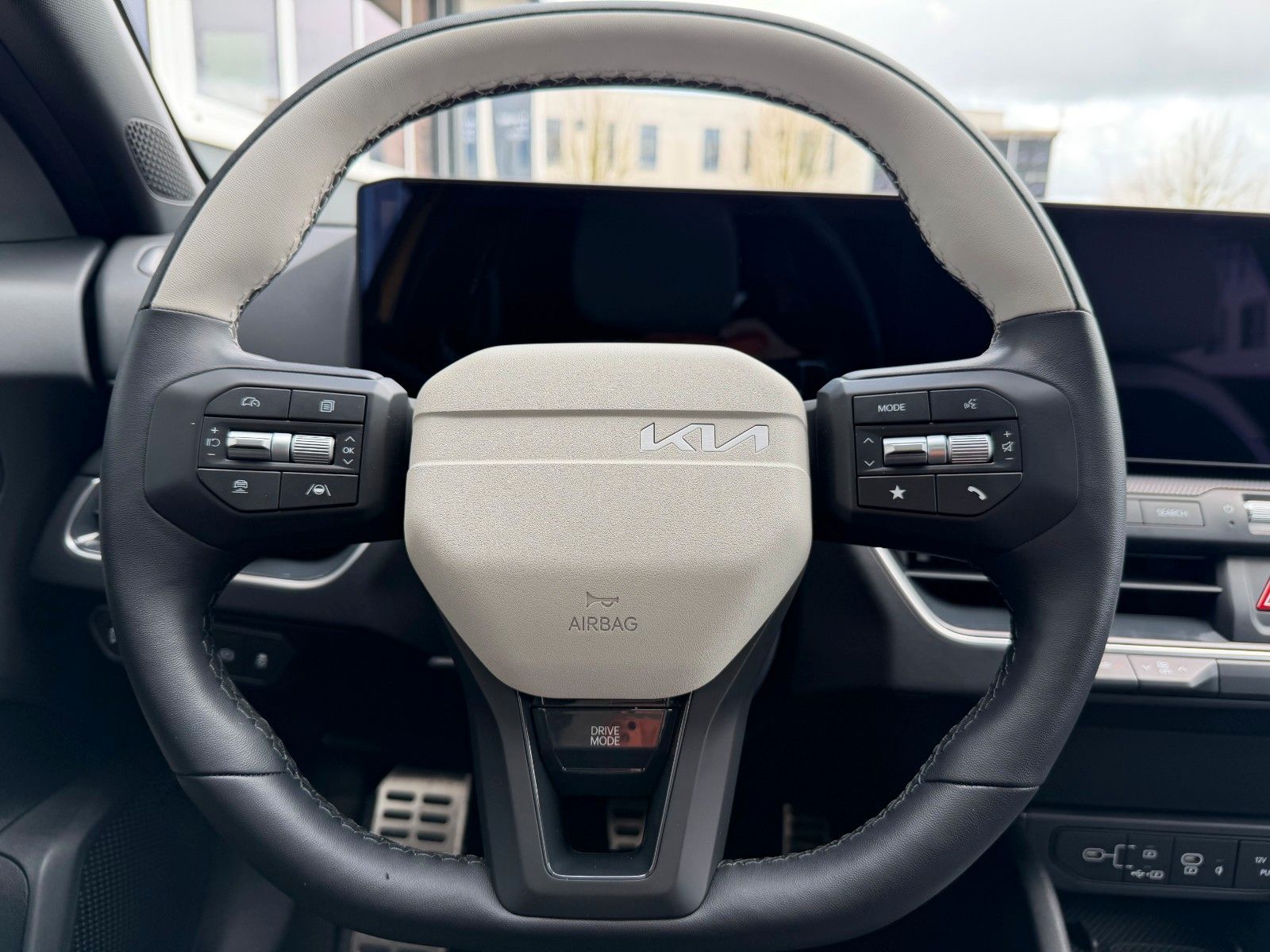 Fahrzeugabbildung Kia K4 1.6 T-GDI 180PS DCT GT-Line VOLL
