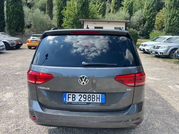 Volkswagen Touran - 7