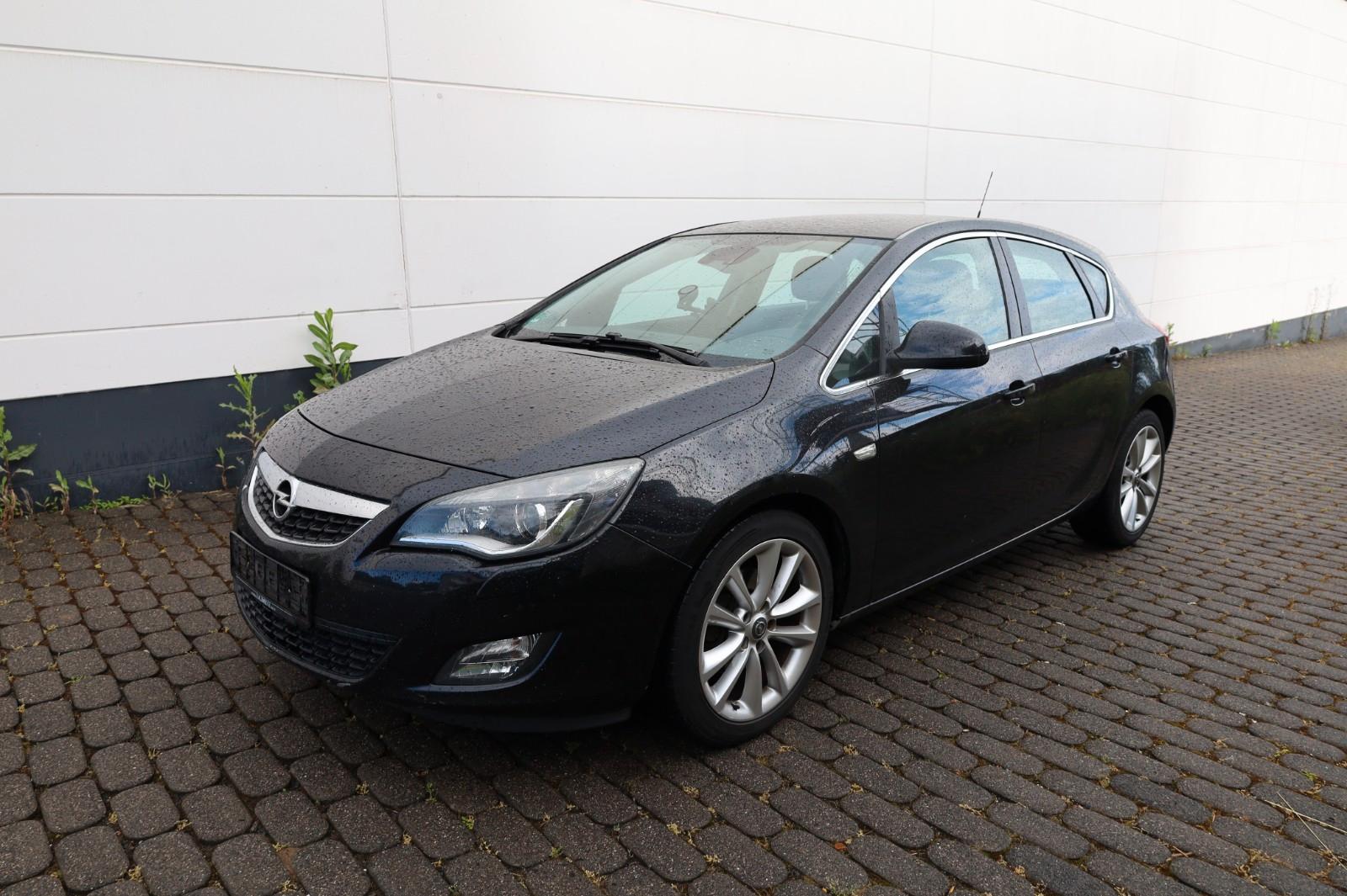 Opel Astra J Lim. 5-trg. Sport TÜV 04/2028