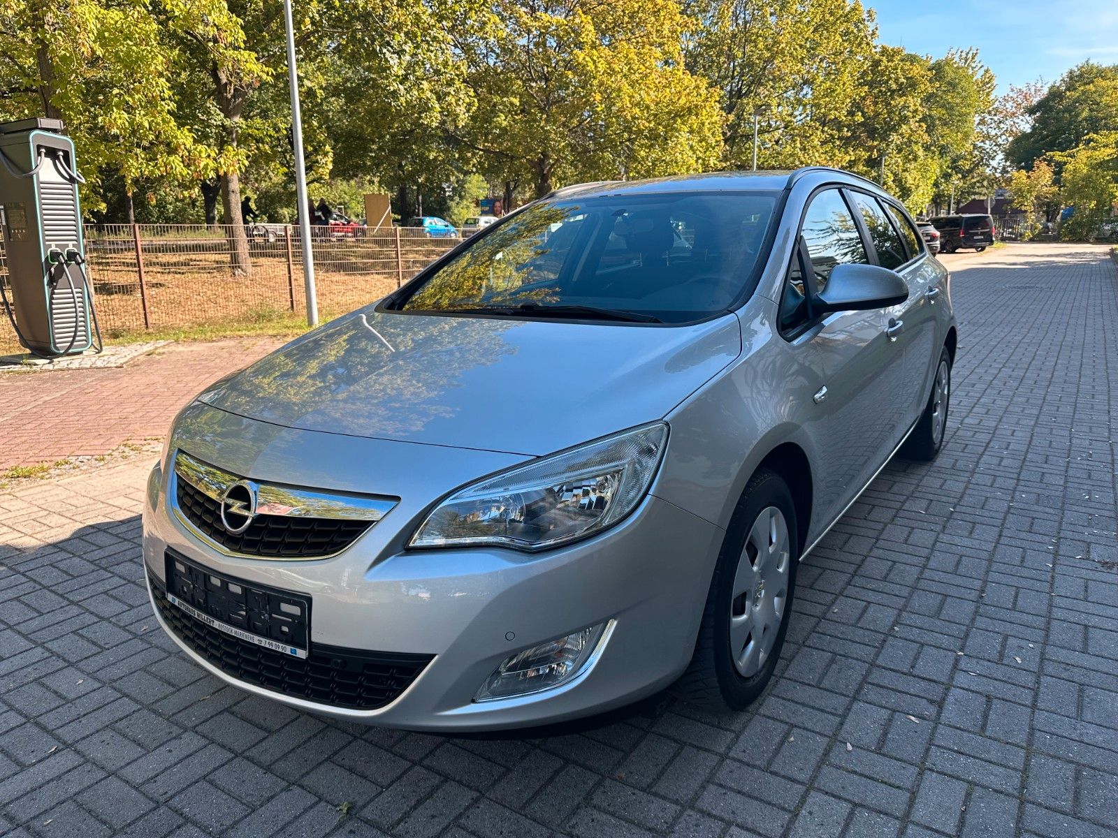 Opel Astra J 1,4 Eco Sports Tourer Design Edition Nav