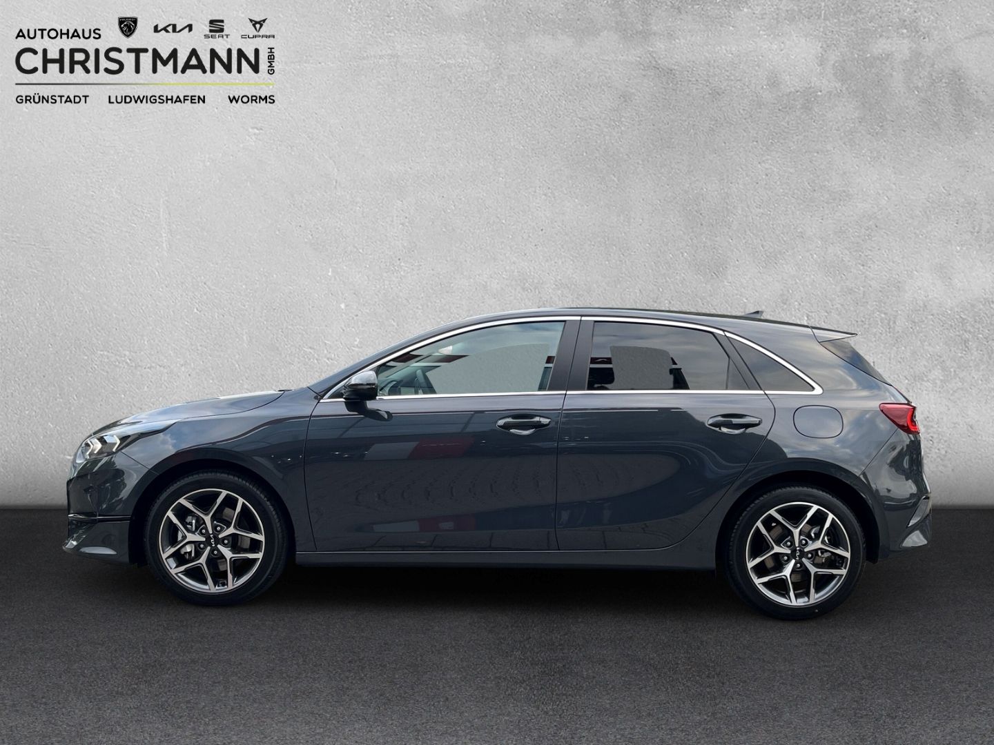 Fahrzeugabbildung Kia Ceed ULTIMATE EDITION 1.0 T-GDI *STYLE-PAKET*