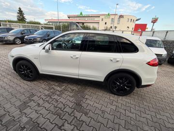 Porsche Cayenne - 6