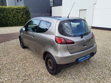 Bild 4 Mitsubishi Colt 3-T 1,1 Inform - KLIMAAUT,CD/MP3