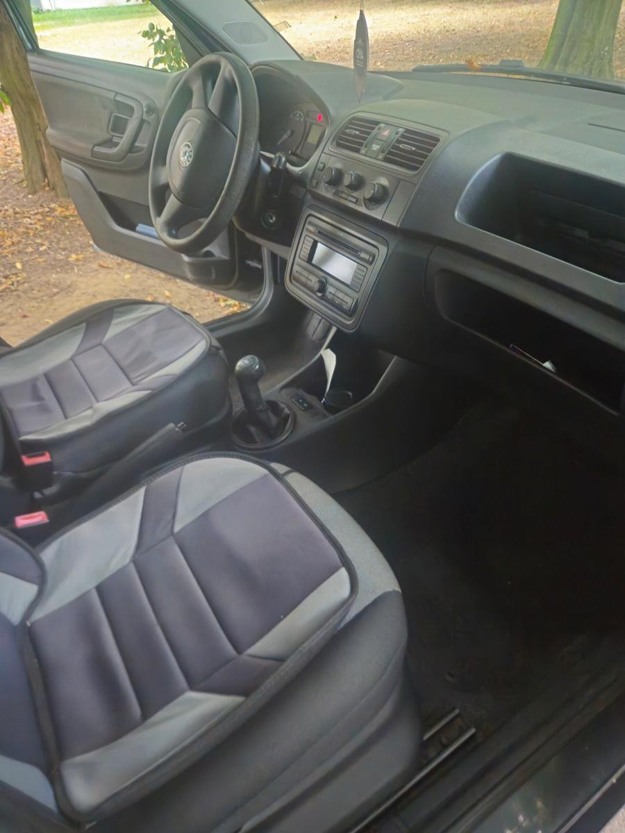 Skoda Fabia 2009 — photo 11
