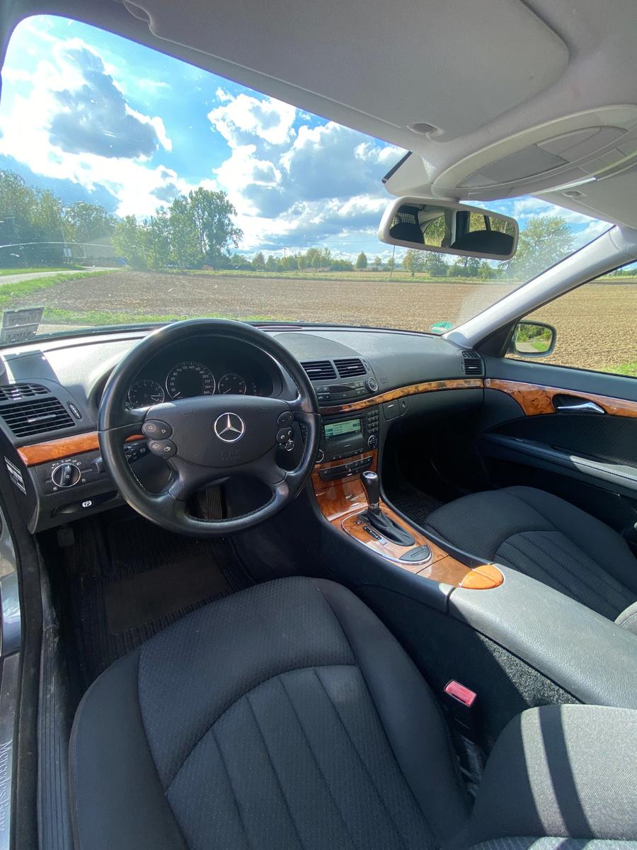 Mercedes-Benz E 220 W211