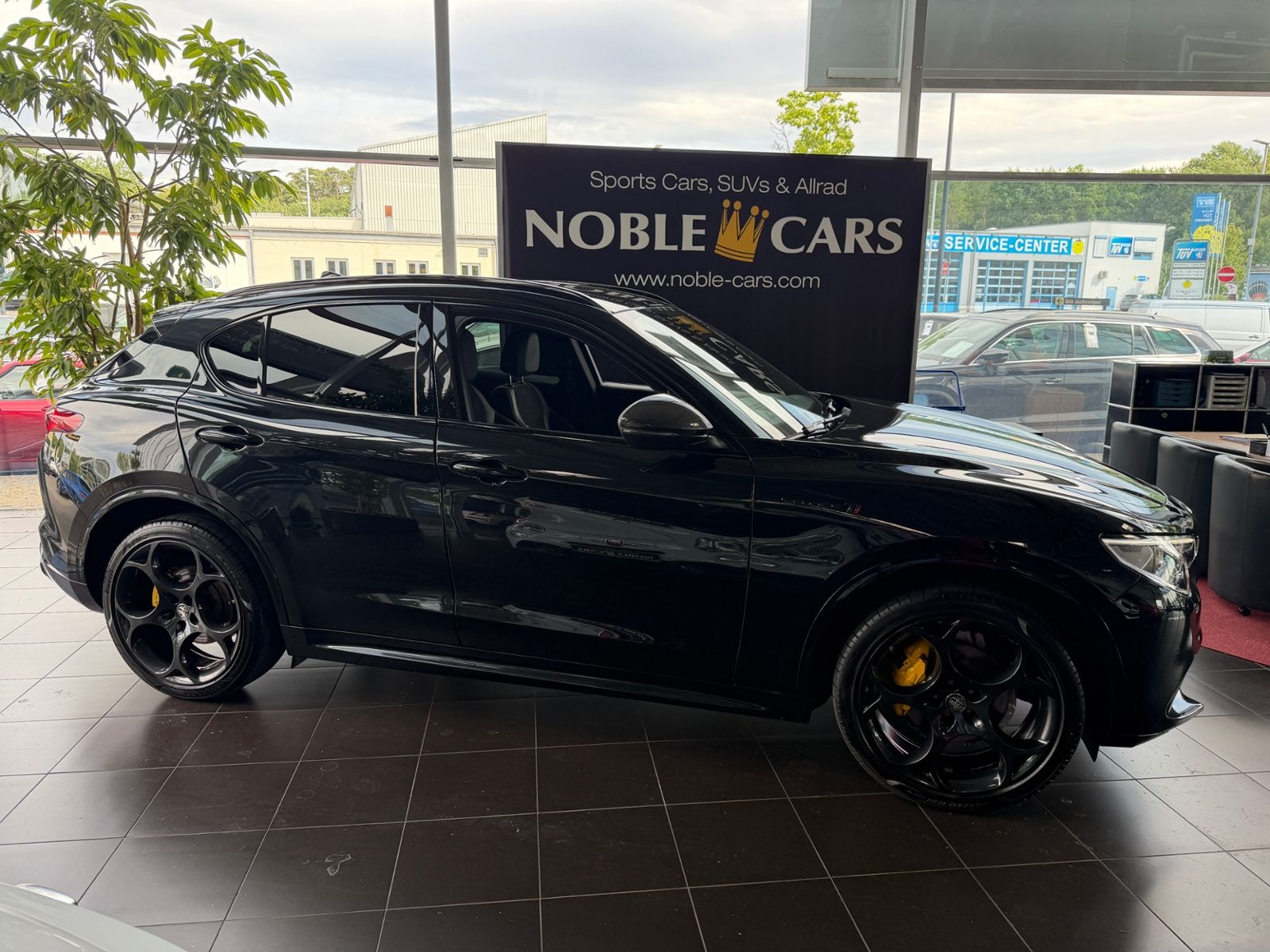 Fahrzeugabbildung Alfa Romeo Stelvio Veloce Ti Q4 H/K BI-XEN NAV RFK 21"