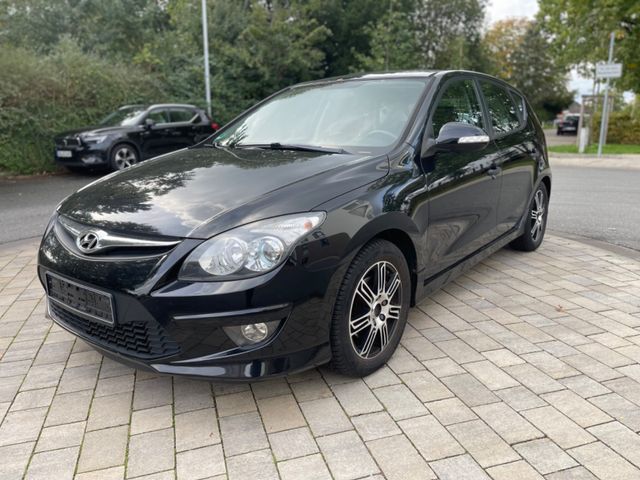 Hyundai i30 Classic 2.HAND/PDC/TÜV/SCHECKHEFT/SITZHEIZ.