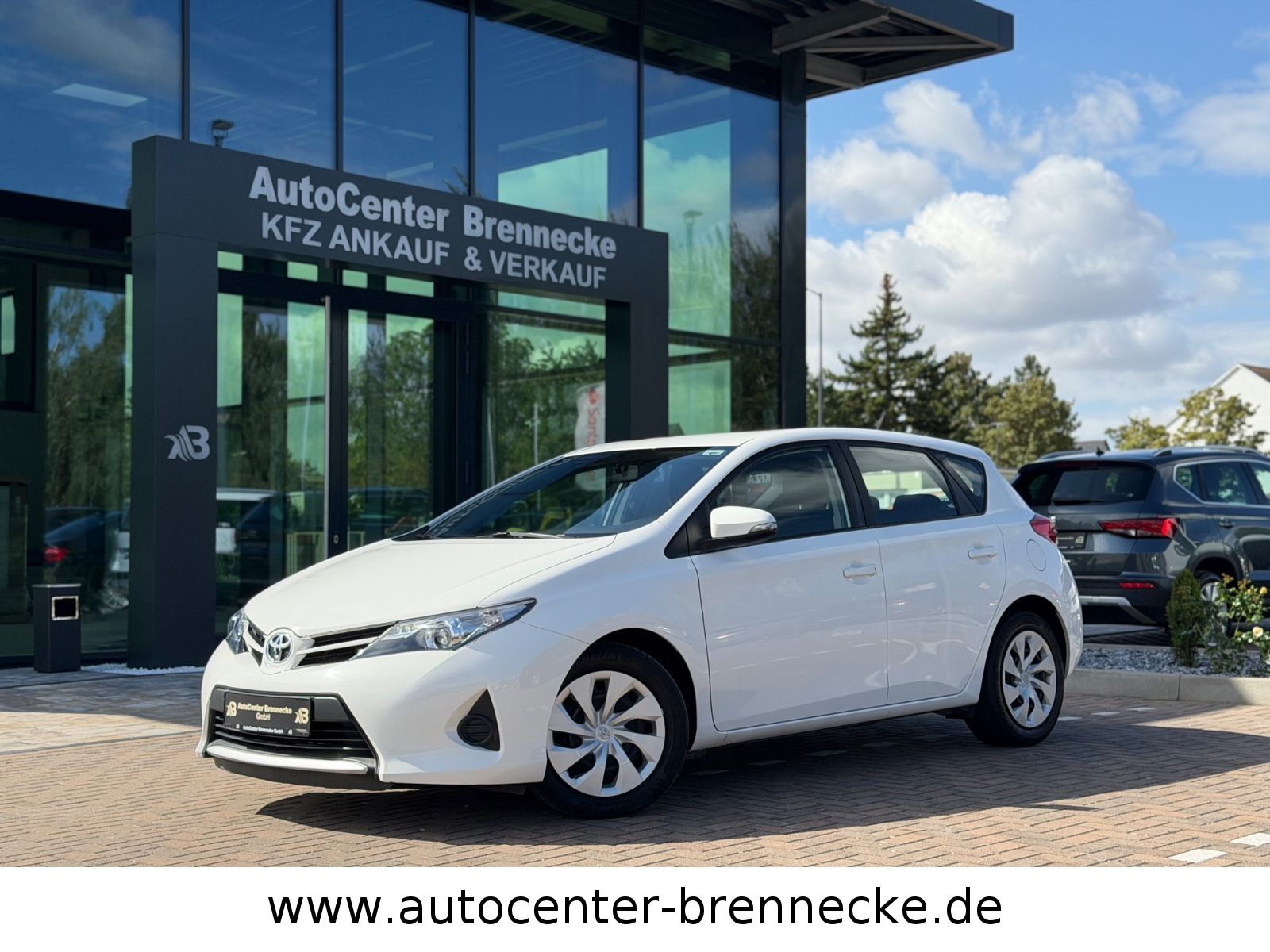 Toyota Auris Cool