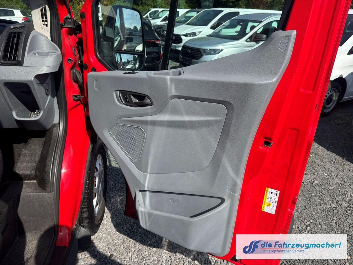 Fahrzeugabbildung Ford Transit Kombi 350 L3 Trend Temp Klima *7151 Exp