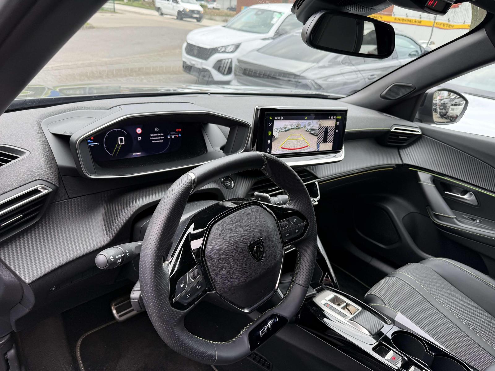 Peugeot 2008 Hybrid 145 GT