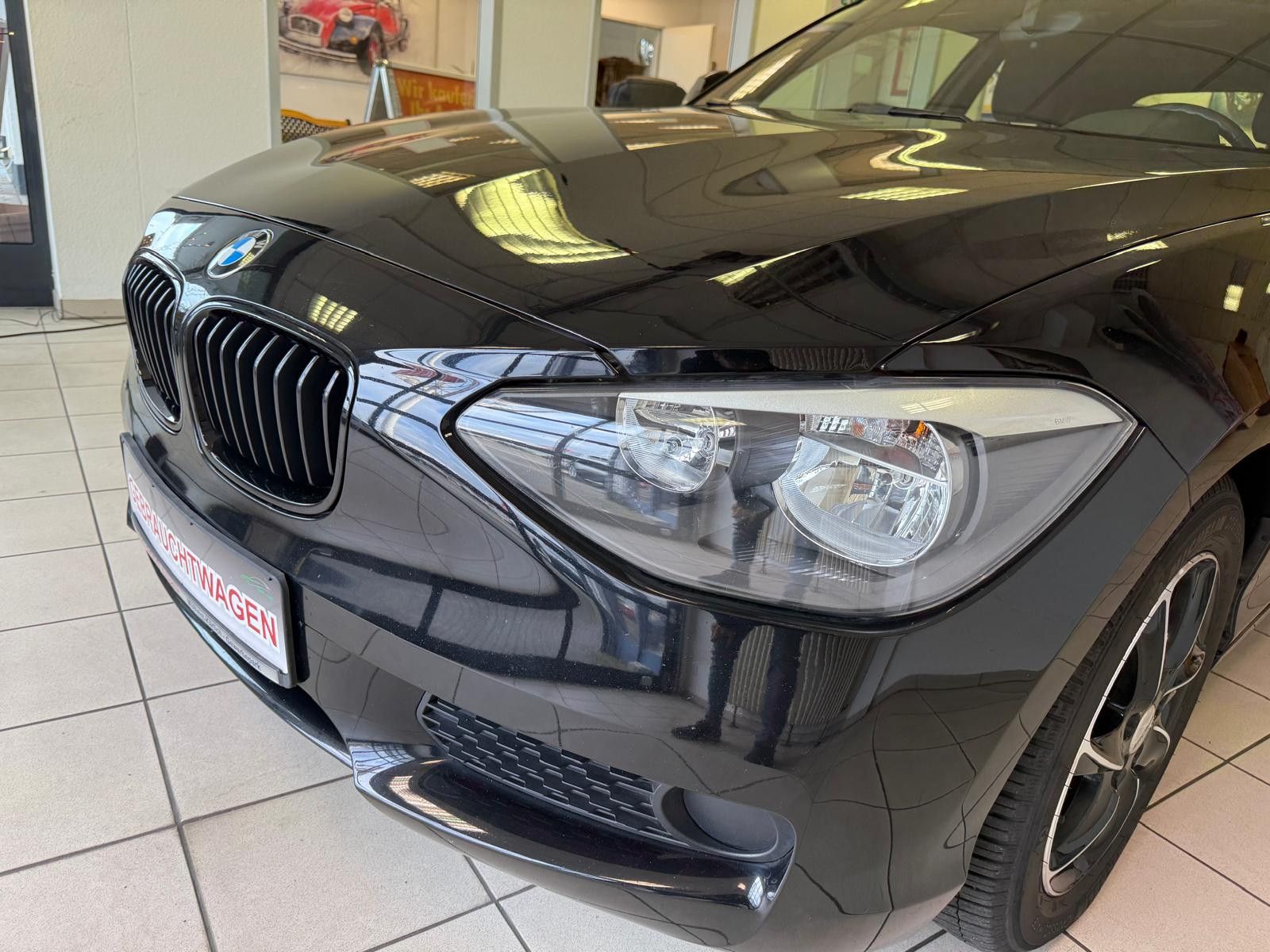 Fahrzeugabbildung BMW 116 i Limousine 3-trg. / SCHECKHEFT/ NUR 86.TKM