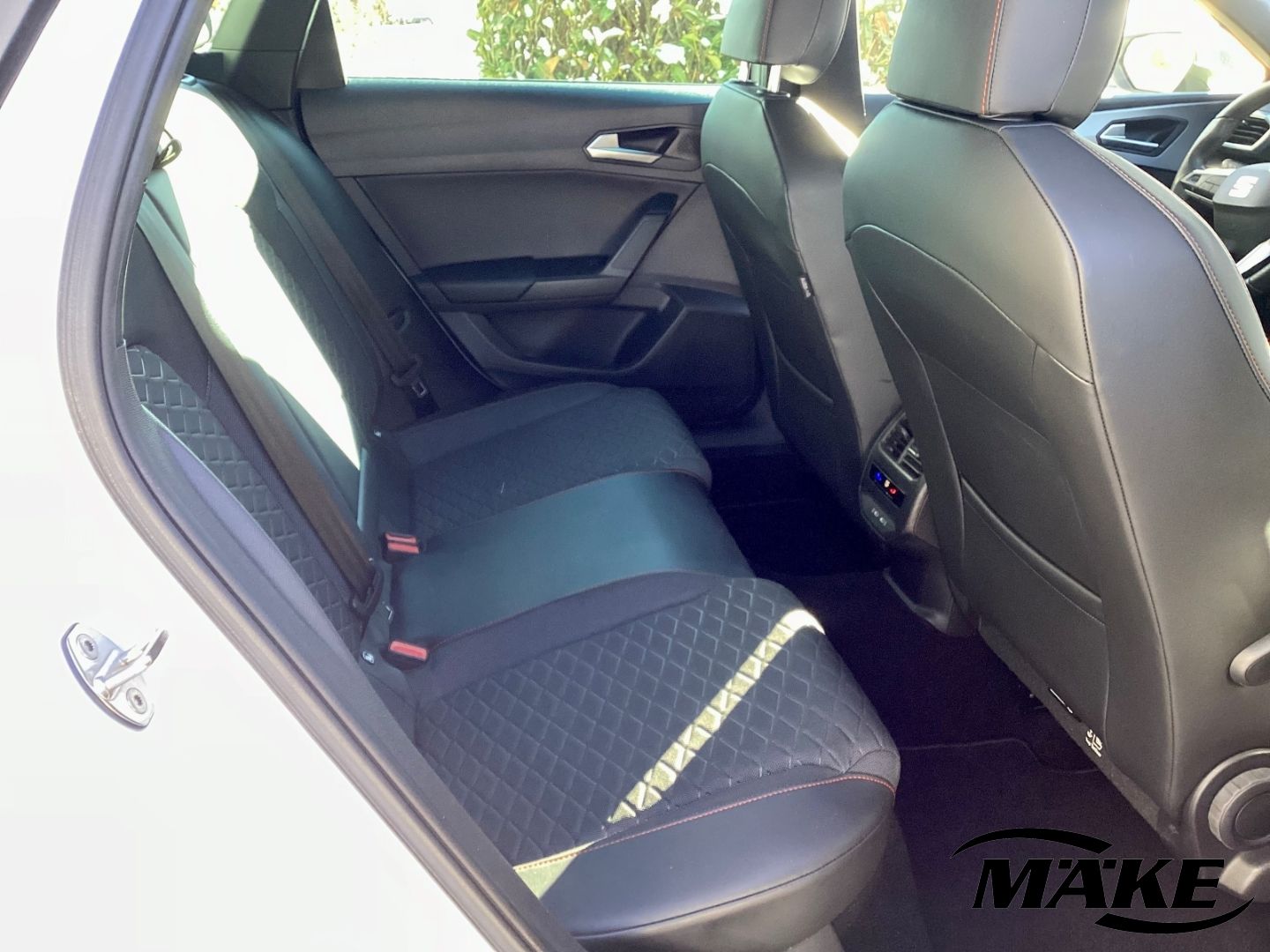 Leon ST FR-Line 1.5 eTSI DSG ACC AHZV LED ALU