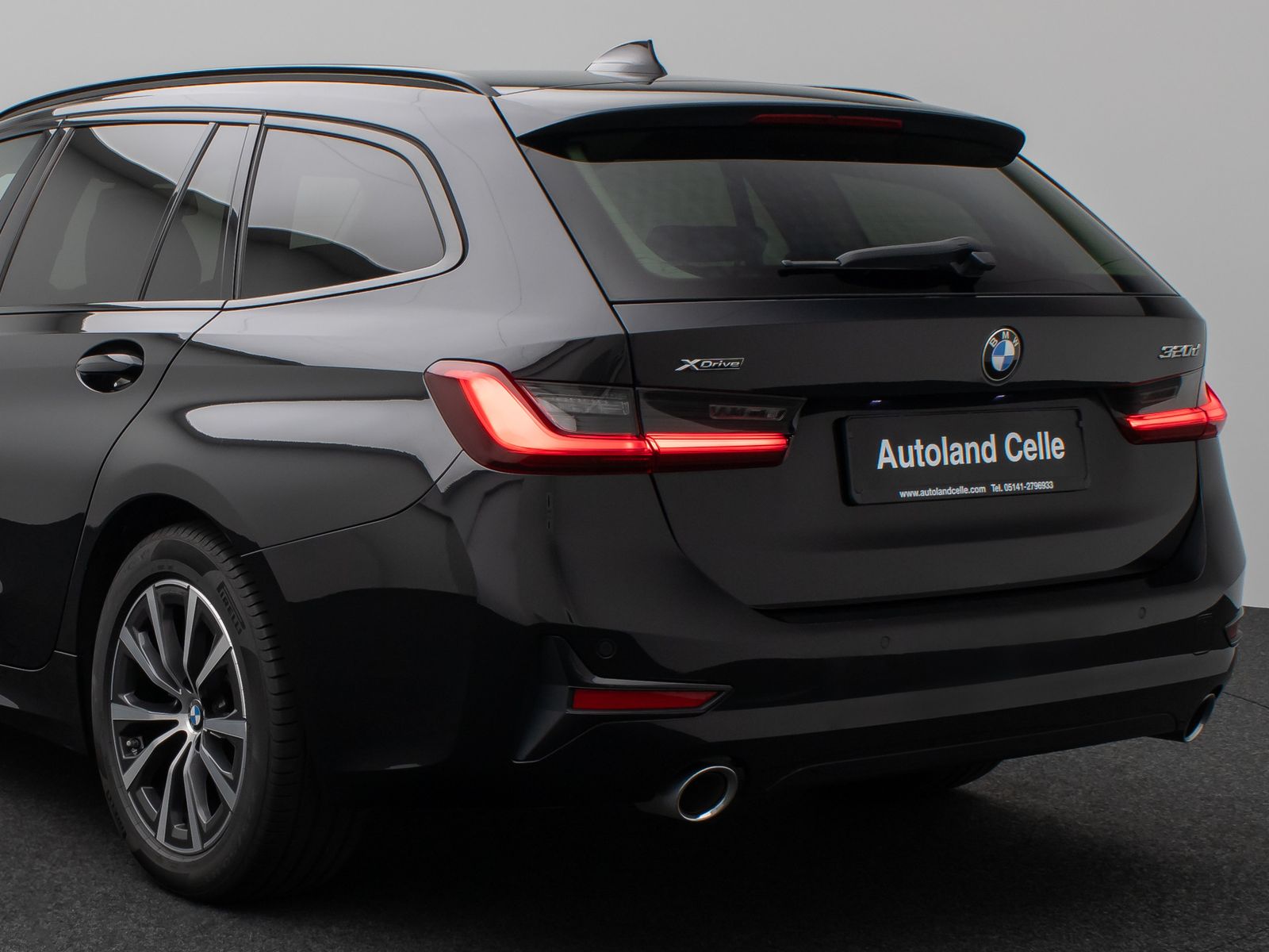 Fahrzeugabbildung BMW 320d xD SportLine Laser HUD DAB H/K Komfort Alar