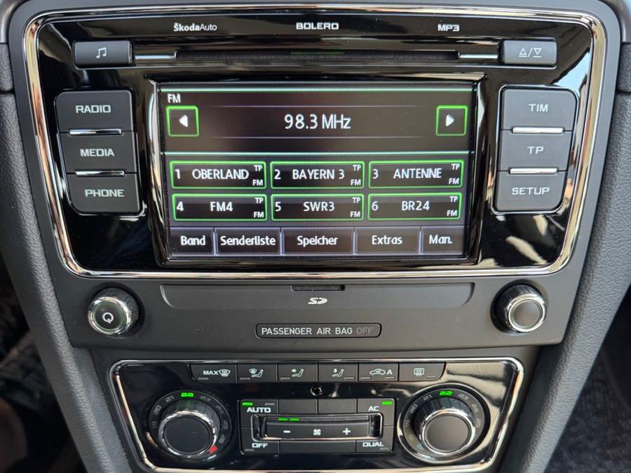 Skoda Superb Combi Active *1.Hand*Garantie*AHK*