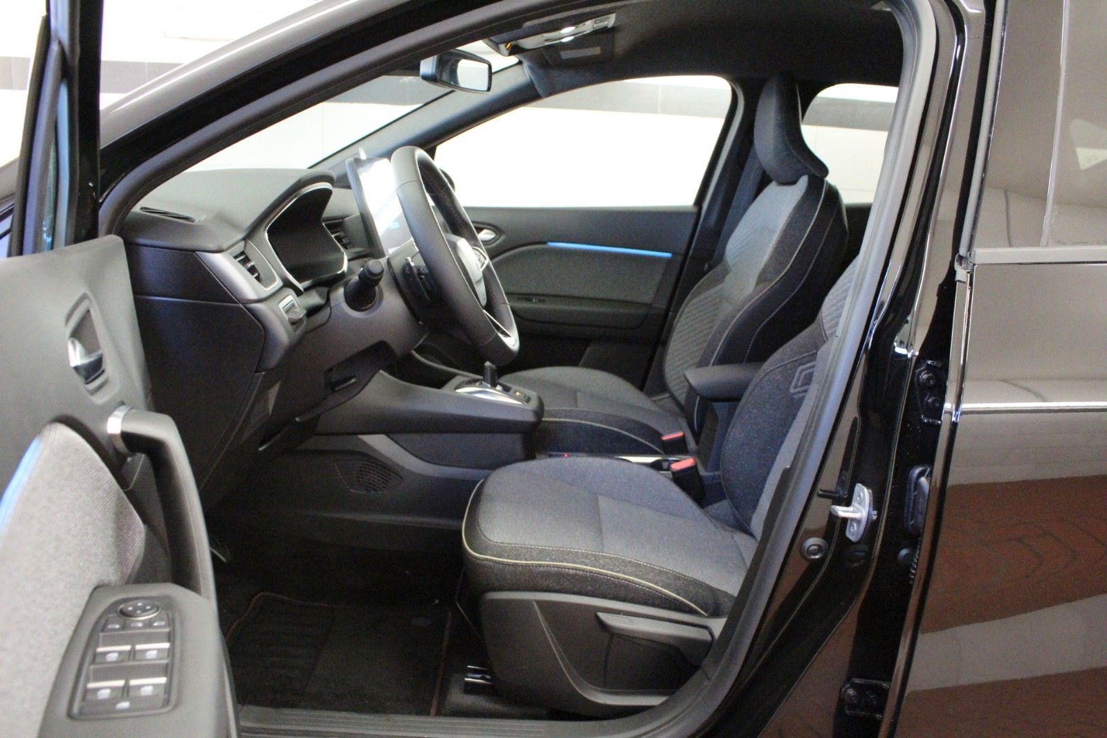 Fahrzeugabbildung Renault Captur Mild Hybrid 140 EDC Techno*Safety Paket*