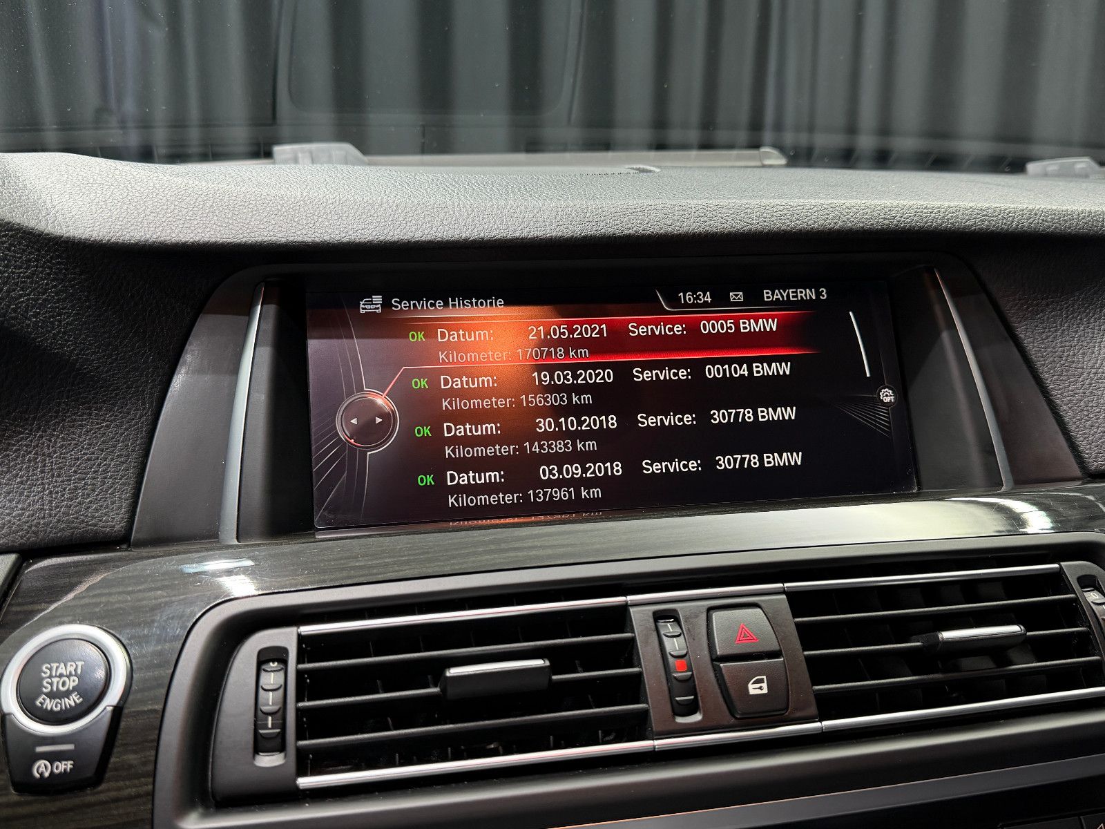 Fahrzeugabbildung BMW 535d Limousine|HuD|HIFI|STANDHZG|NAVI|LEDER