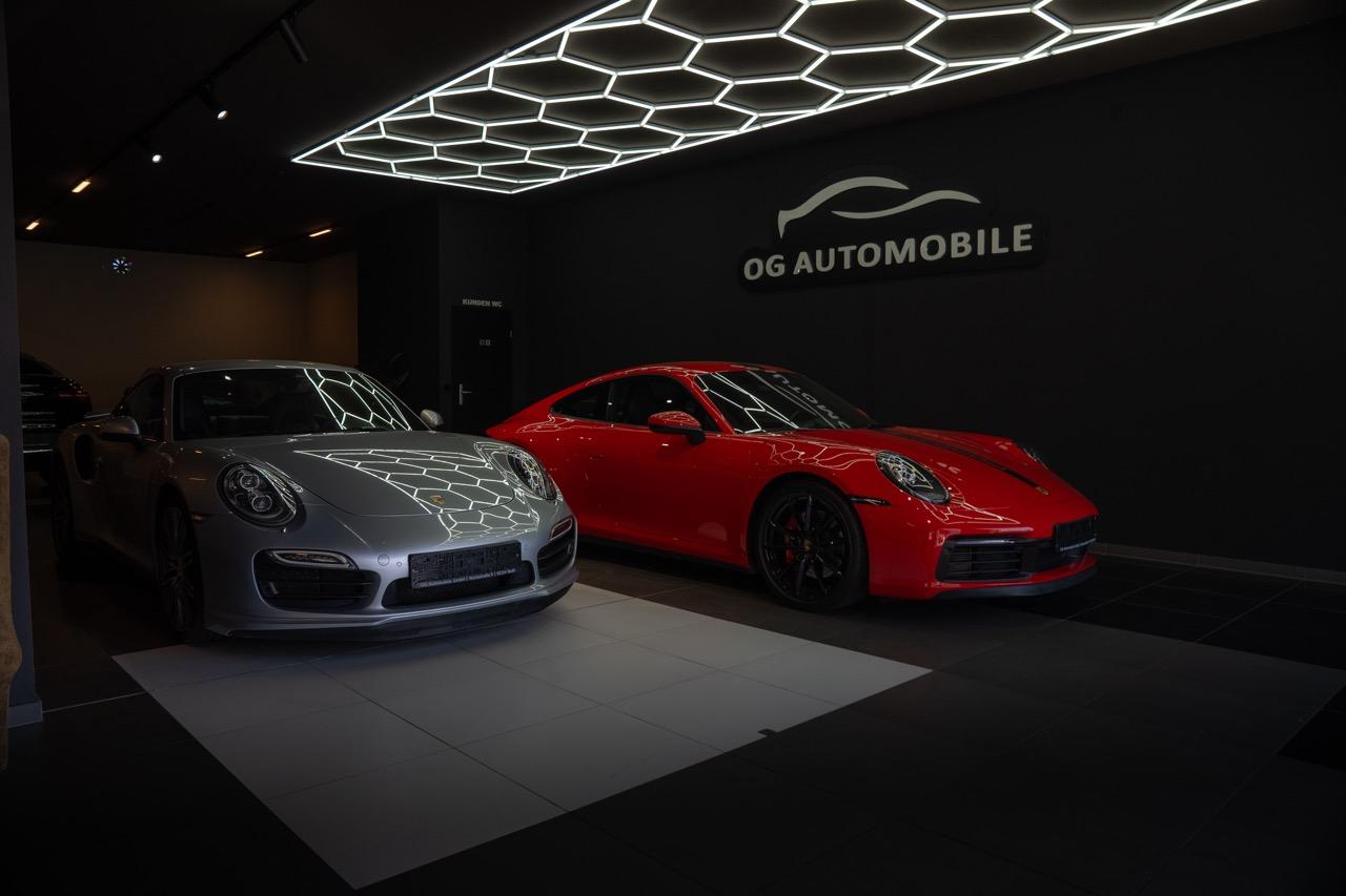 showroom-image-top
