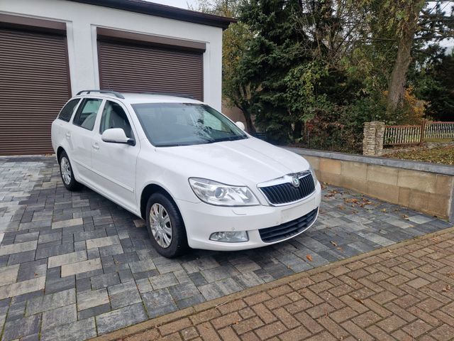 Skoda Octavia 2.0 TDI DPF DSG Ambiente Combi Ambiente