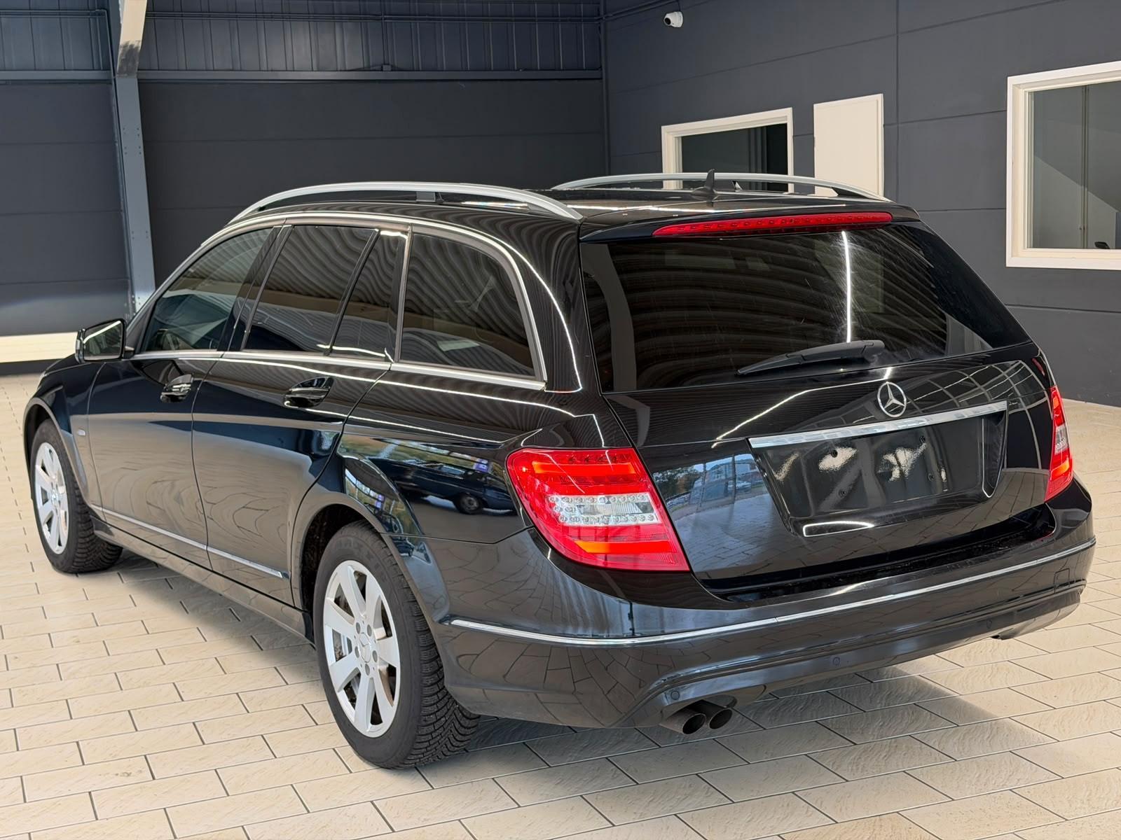 Mercedes-Benz C180 2012 — photo 7