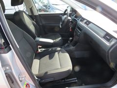 SKODA RAPID 1,4 TSI  KAMERA +PDC Bild 3