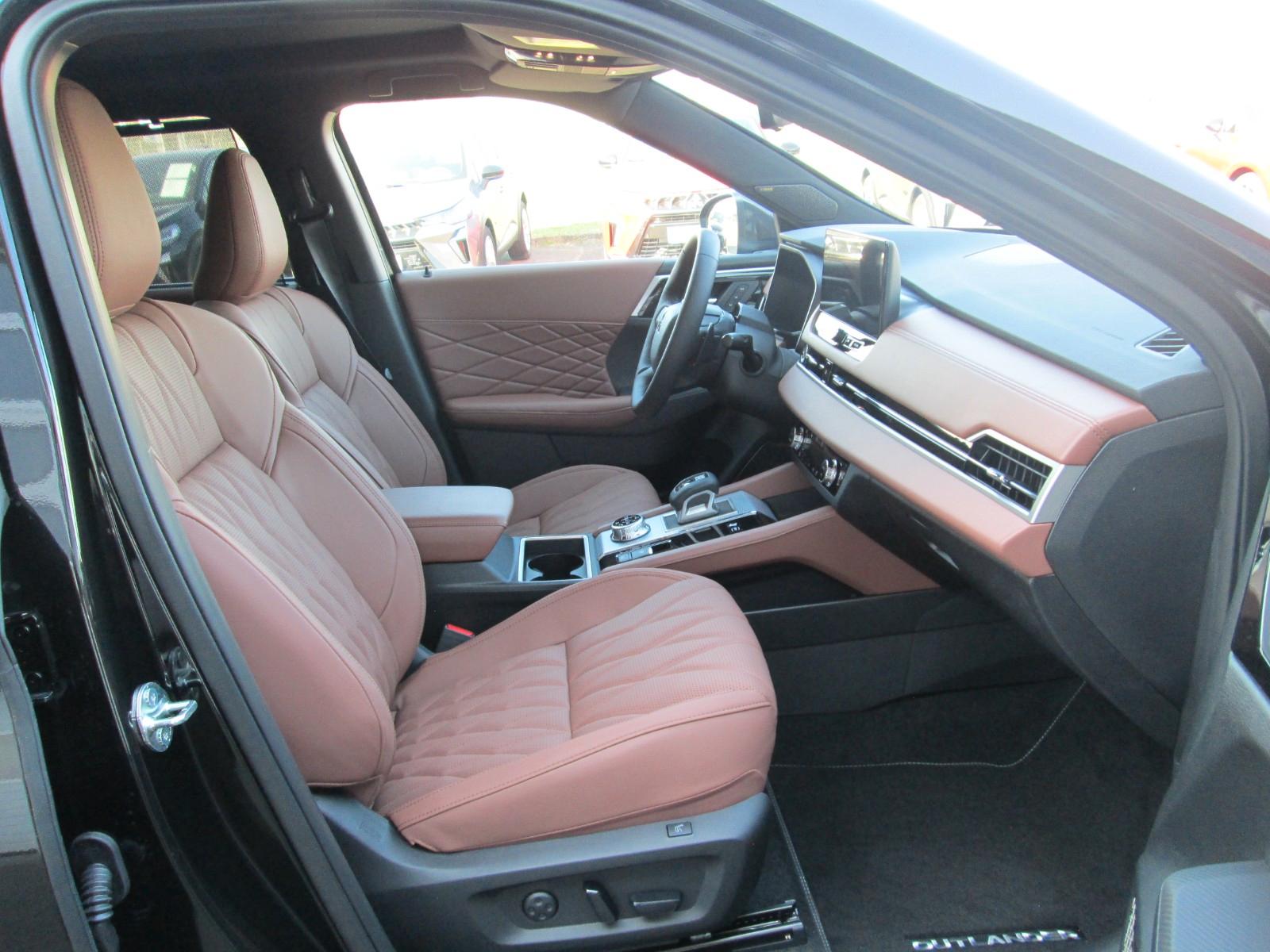 Mitsubishi Outlander 2.4 PHEV  Top Luxury