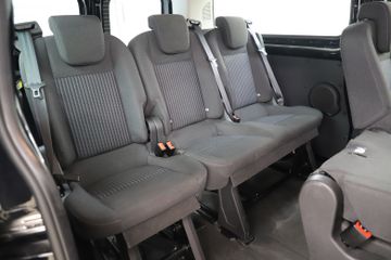 Ford Tourneo Custom - 12