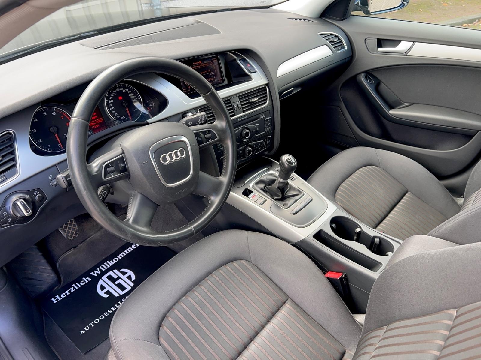Audi A4 2009 — photo 13