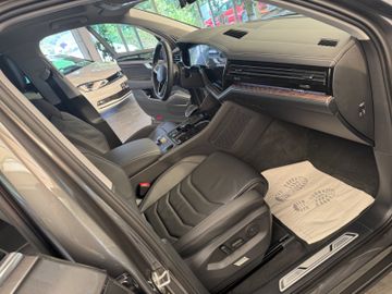 Volkswagen Touareg - 10