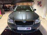 Skoda Octavia 1.6 TDI Combi*XENON*NAVI*S-HEFT*TÜV NEU - Skoda Octavia aus 2012 mit Diesel-Antrieb: Kombi