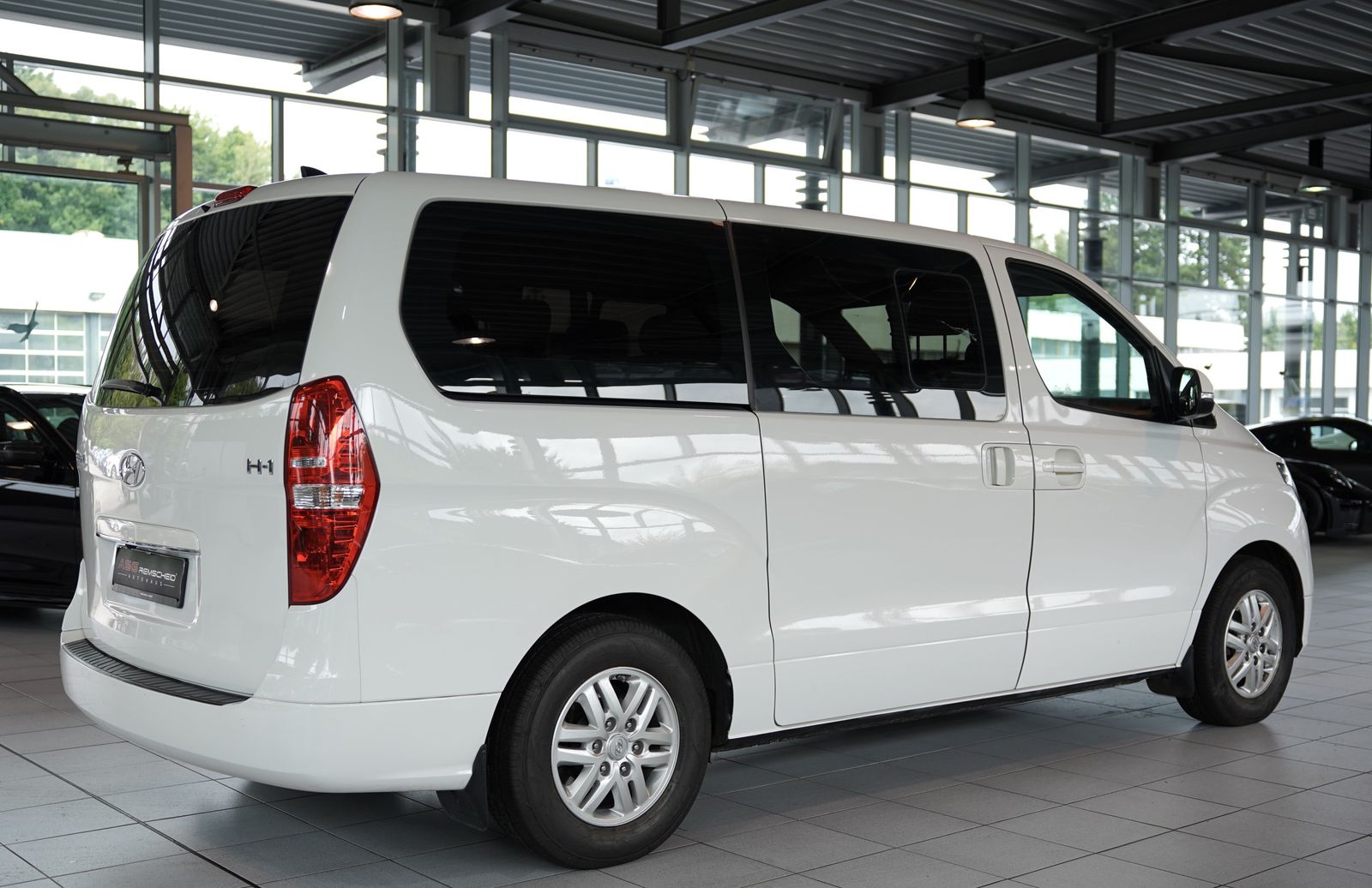 Hyundai H 1