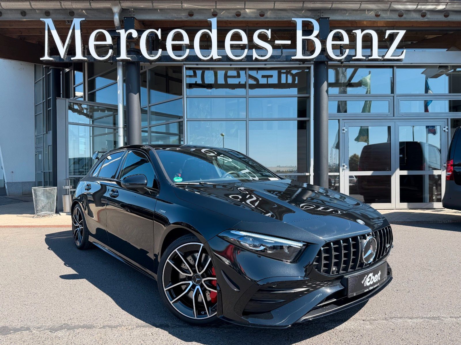 Fahrzeugabbildung Mercedes-Benz A 35 AMG 4Matic+Aero+StandH+360+MultiB+Memory