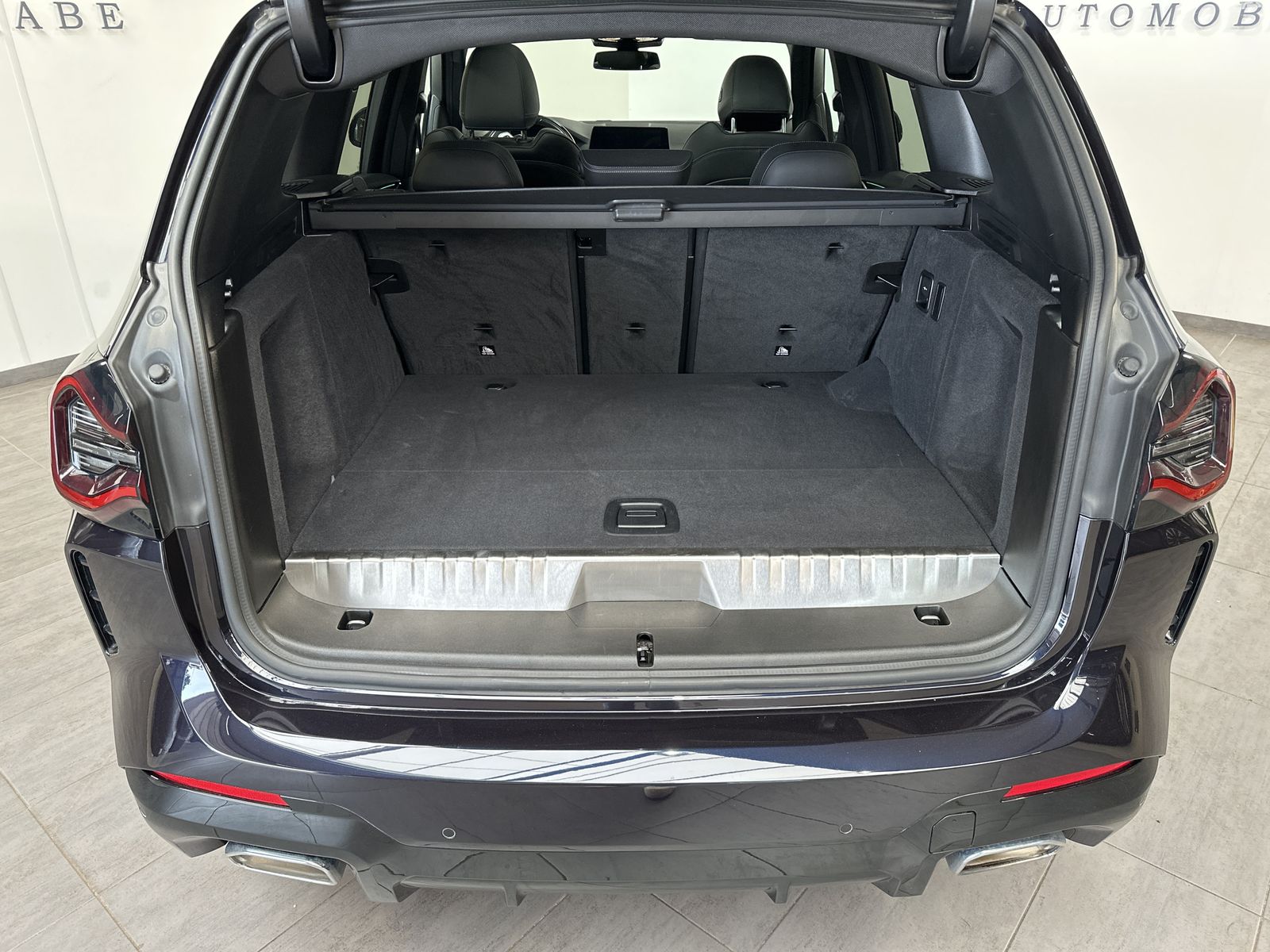 Fahrzeugabbildung BMW X3 xDrive30e M-Sport NAV+LASER+PANO+HUD+KAMERA