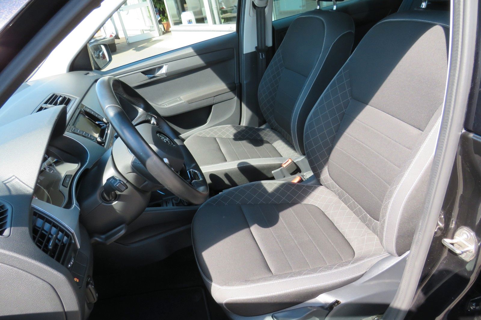 Fahrzeugabbildung SKODA Fabia Combi Ambition GJ SMART-LINK SITZH. NAVI 1