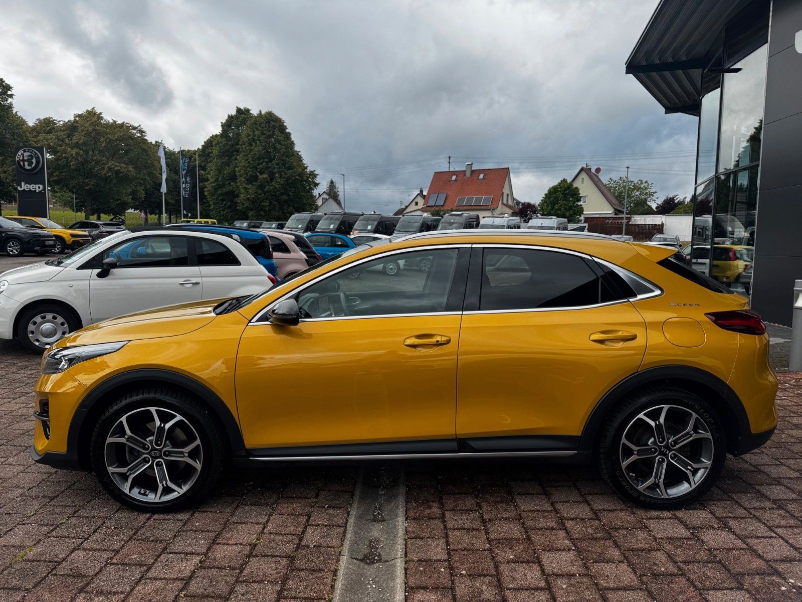 Fahrzeugabbildung Kia XCeed 1.4 T-GDI Automatik Glasdach JBL Navi Memo