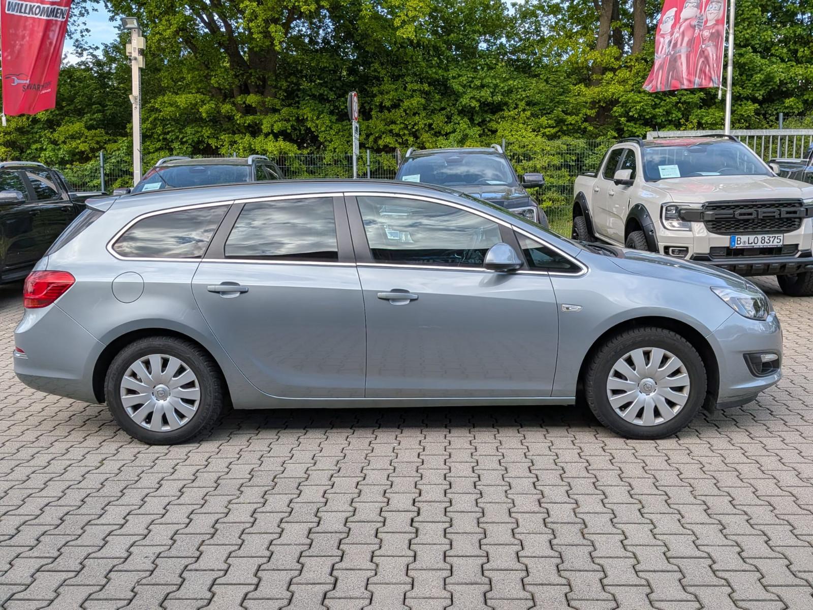 Opel Astra J Sports Tourer /AHK/TÜV NEU/SERVICE NEU/