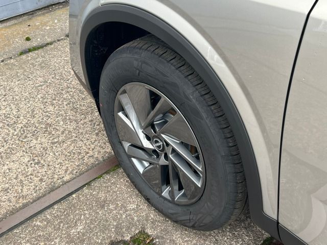 Fahrzeugabbildung Nissan Qashqai 1.3 DIG-T Acenta Connect*Winterpack*ALU