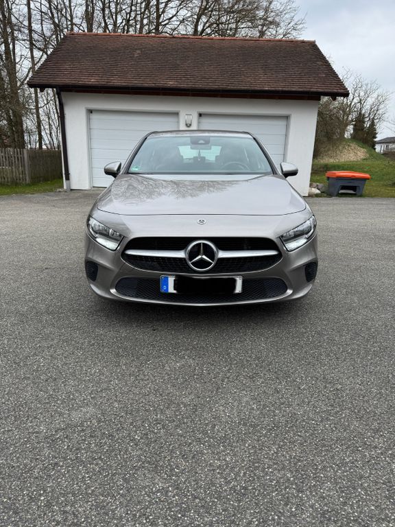 Image of Mercedes-Benz A 180